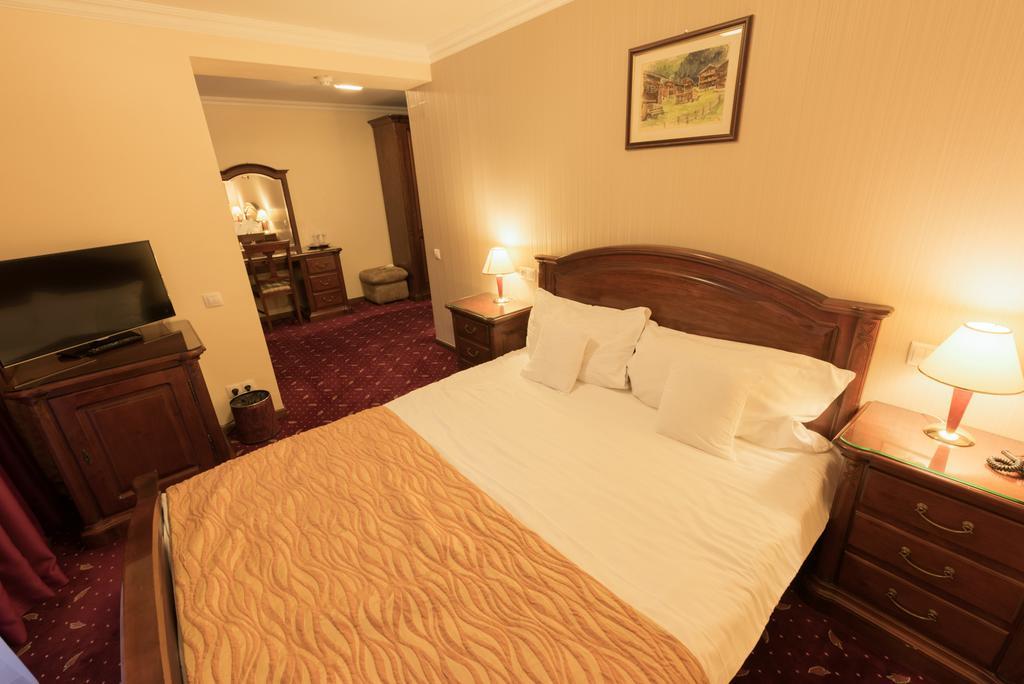 Edelweiss Poiana Hotels Poiana Braşov Oda fotoğraf