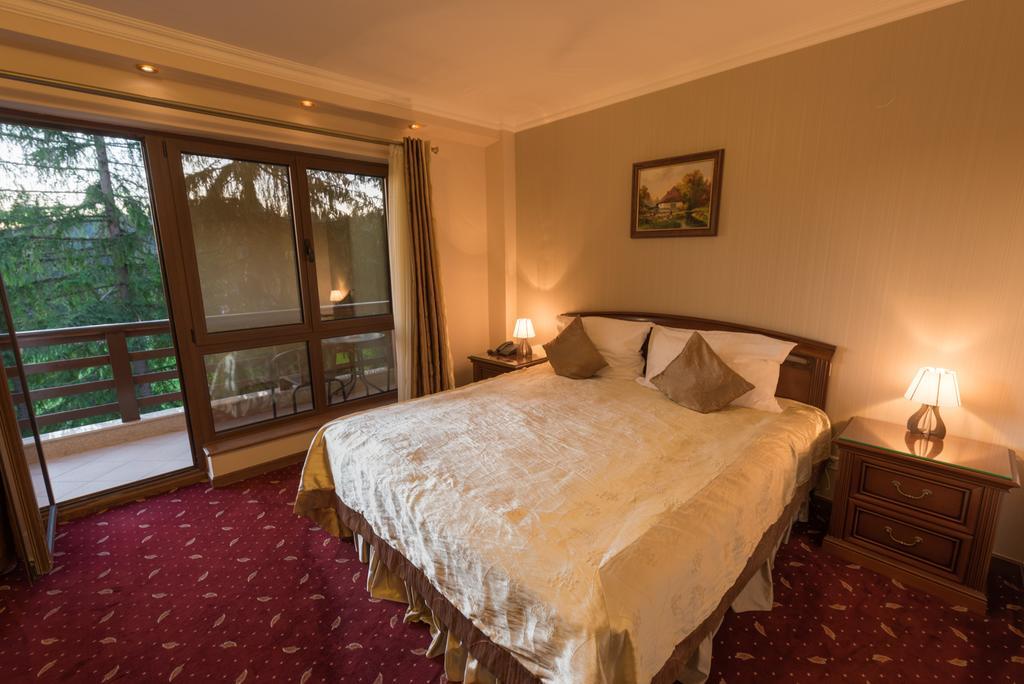 Edelweiss Poiana Hotels Poiana Braşov Oda fotoğraf